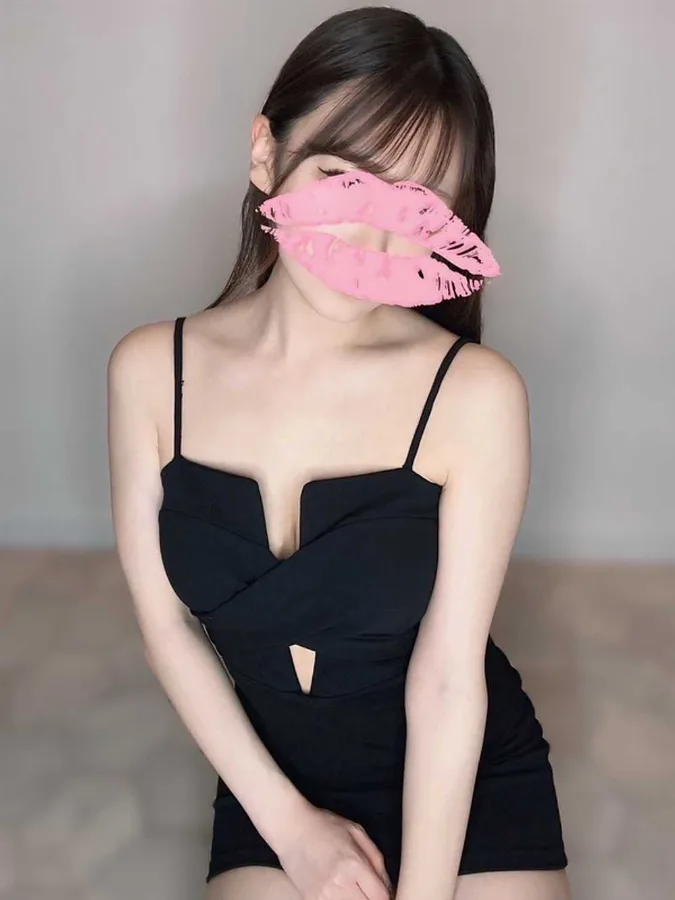 夏目リサ