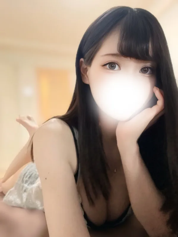 新井ここあ