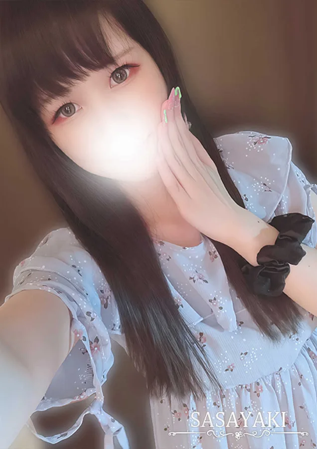 桃羽えみる