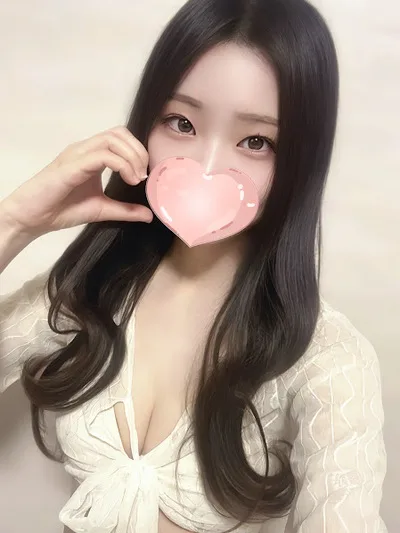 そあ【理想の神シルエット♡至高の白肌】