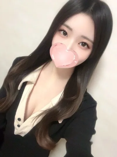 そあ【理想の神シルエット♡至高の白肌】