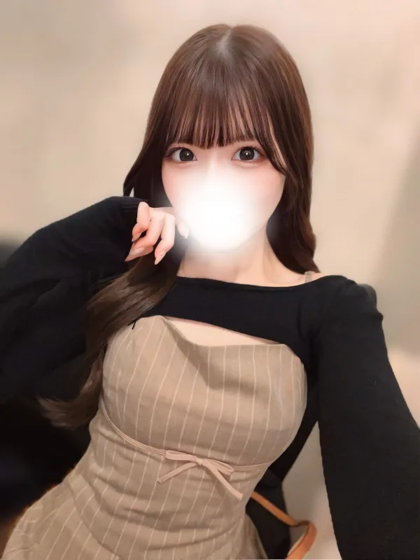 桐谷 えれな