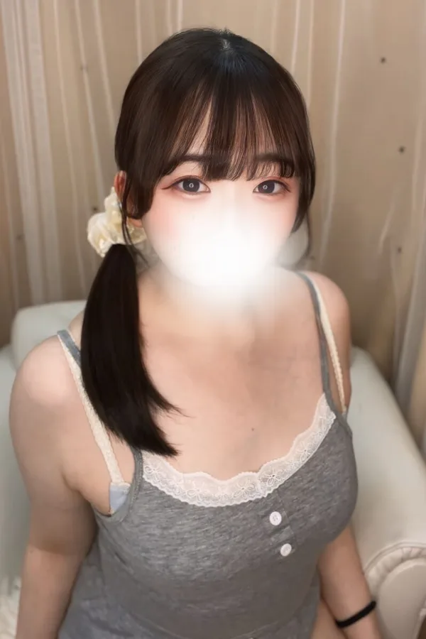 瀬奈ゆゆ