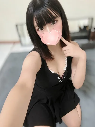 ここ【ふわっと可愛い♡癒しの愛され美女】