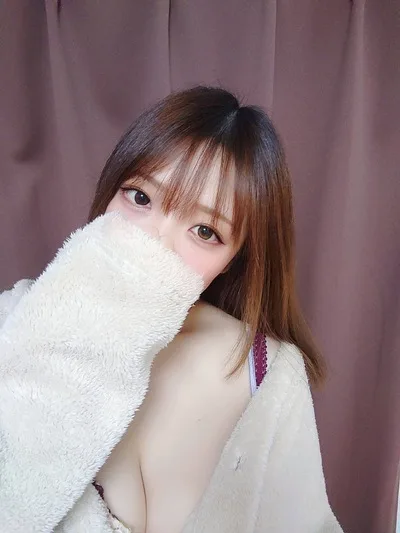 裕乃おとは