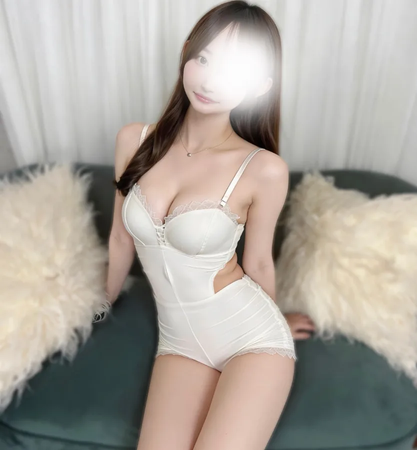美波 れな