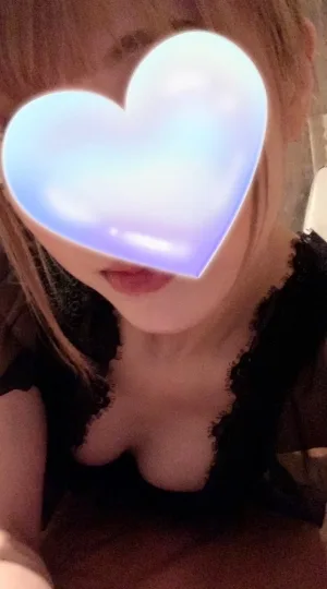 深見あみ