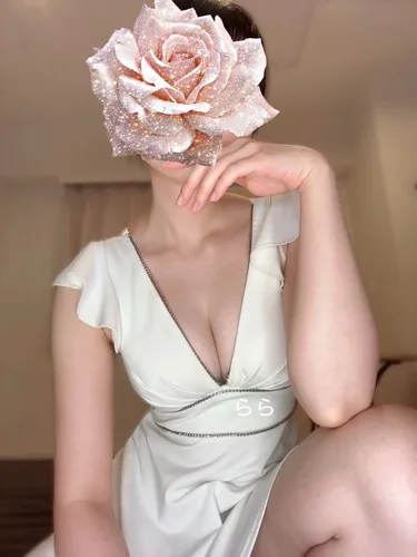 早乙女らら