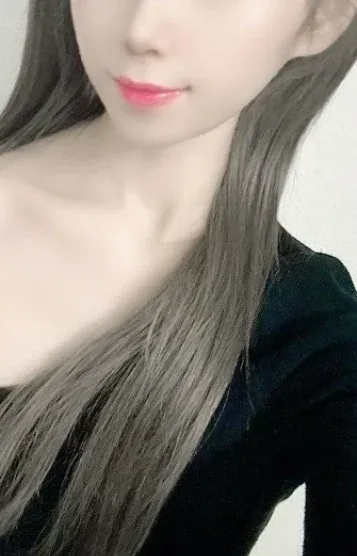 結羽うらら(25)