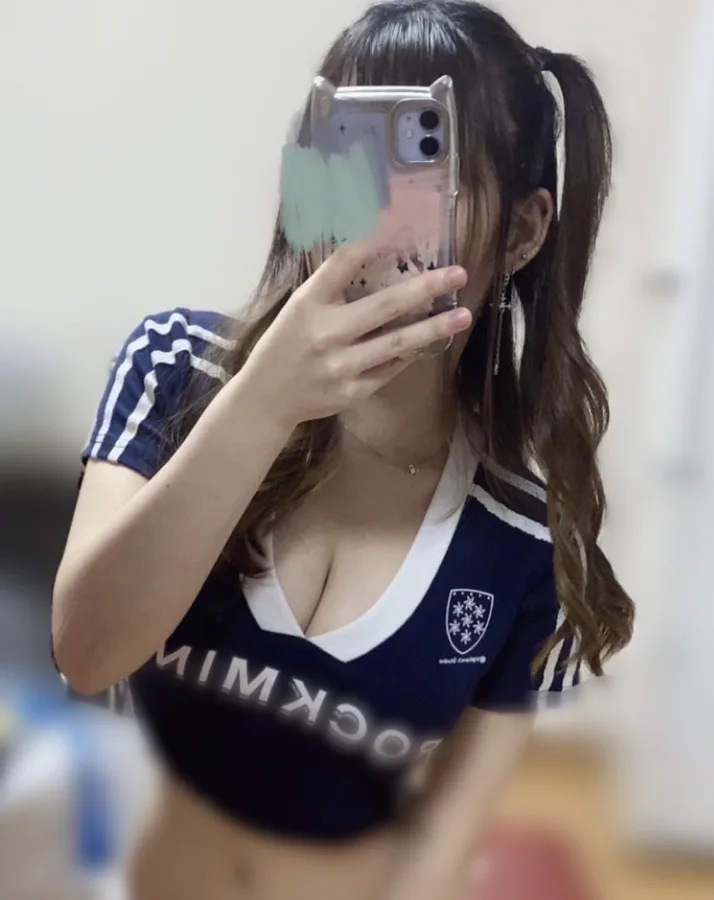 ⟢ 真白 しゅり ⟣