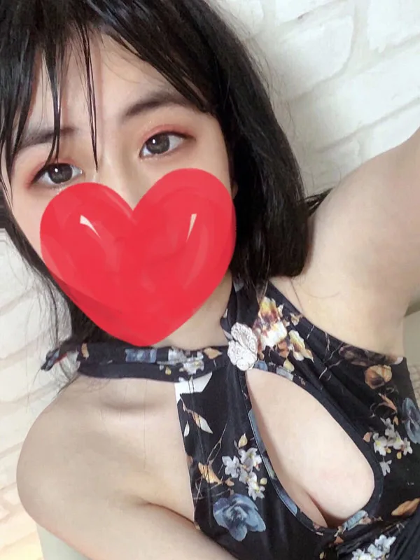 成宮ゆあ