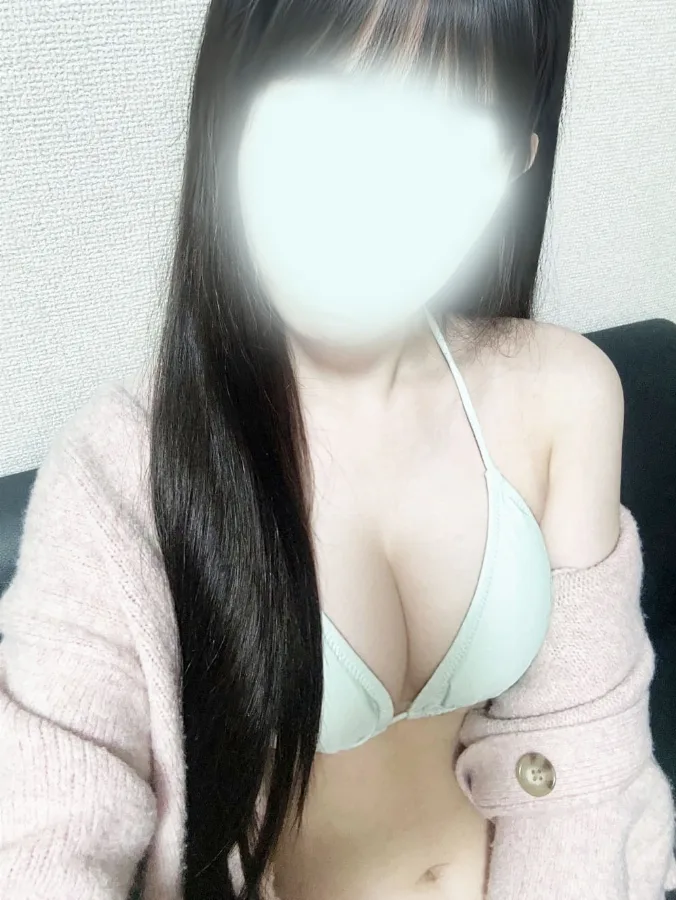新人・ここな