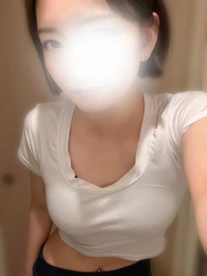 依田にこ