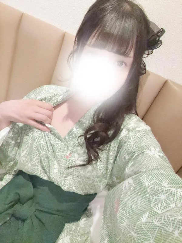 小栗ゆりな