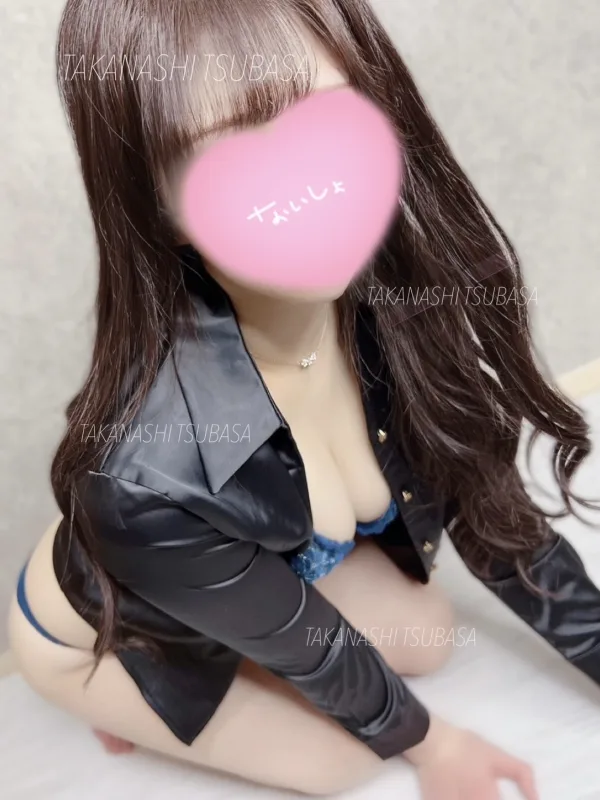 高梨つばさ