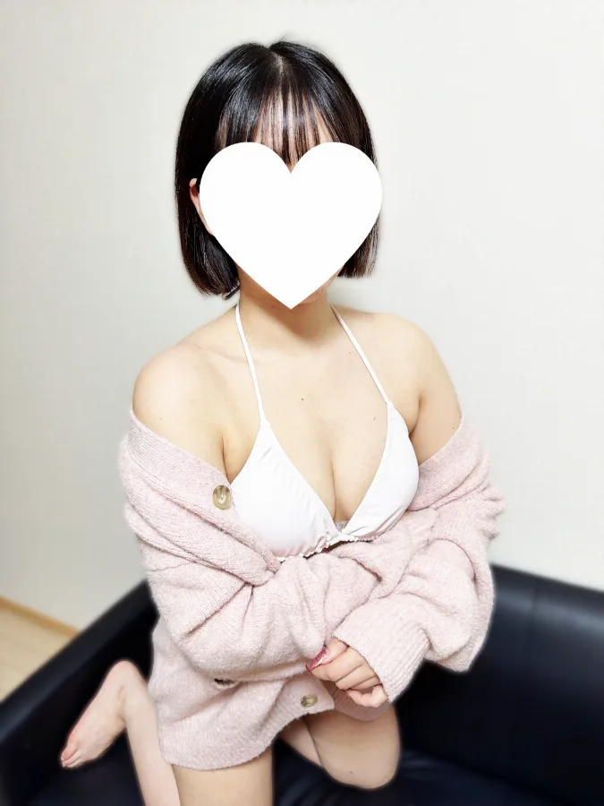 新人・夏菜（かな）