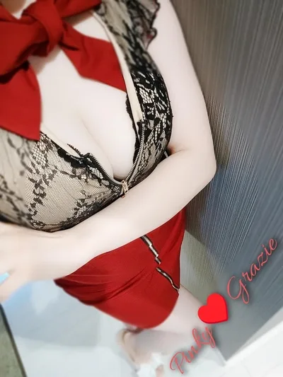 西内 りさ