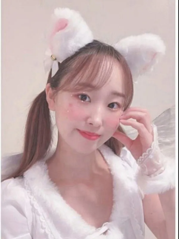 白雪にこ