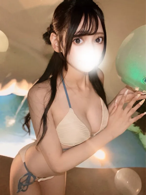 柚木 ふみ