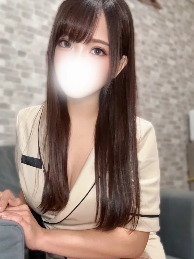 篠崎つむぎ