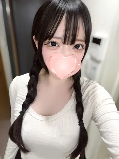 こむぎ【絶対的ヒロイン♡瞳を奪う曲線】