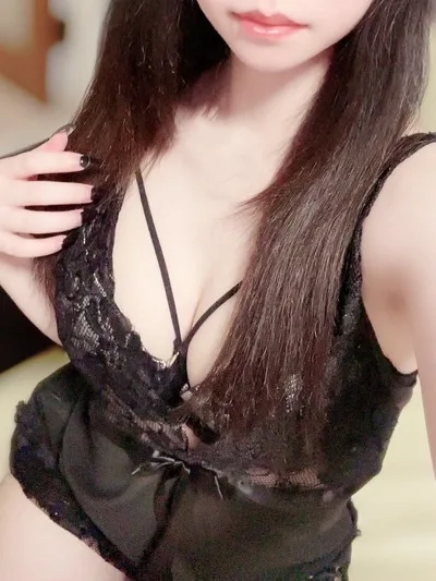 しおん【アイドル級の可愛さ♡激カワフェイス】