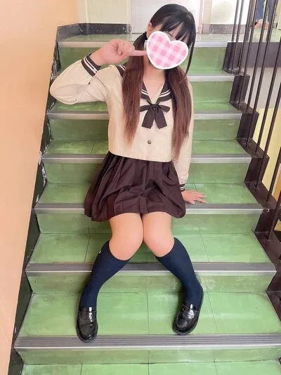 もえな