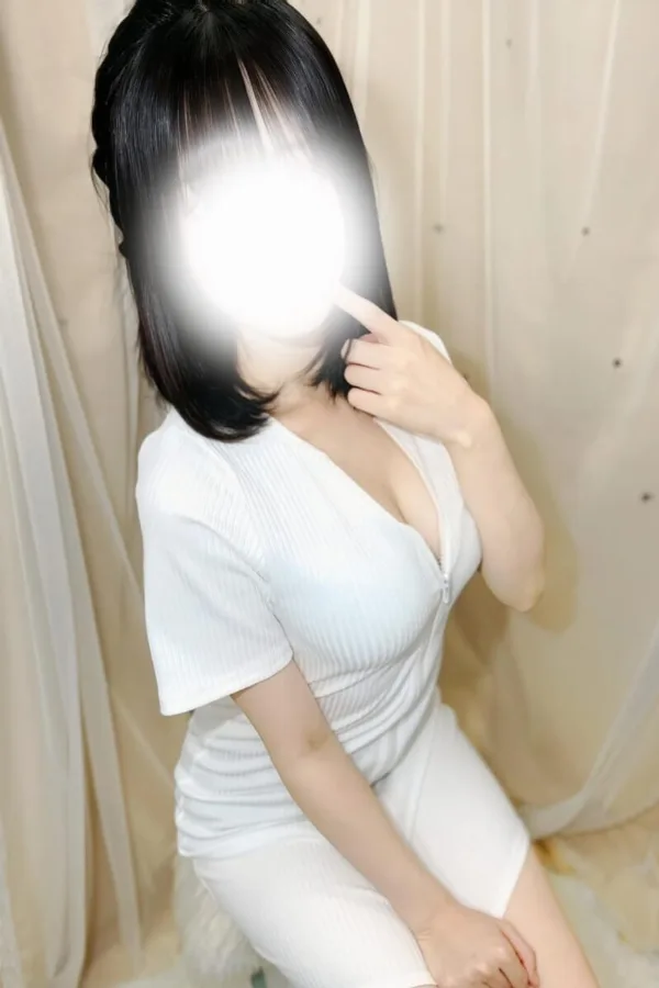 南雲ひな