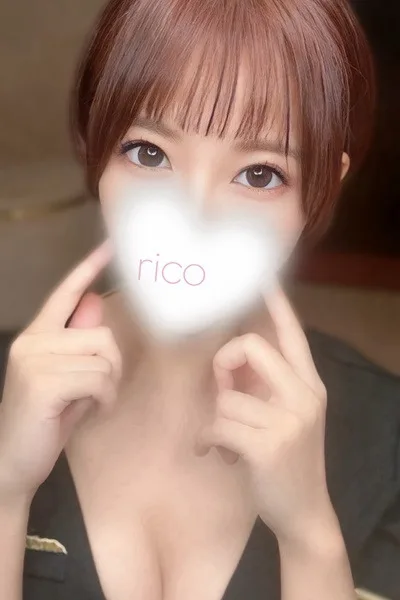 日向 りこ