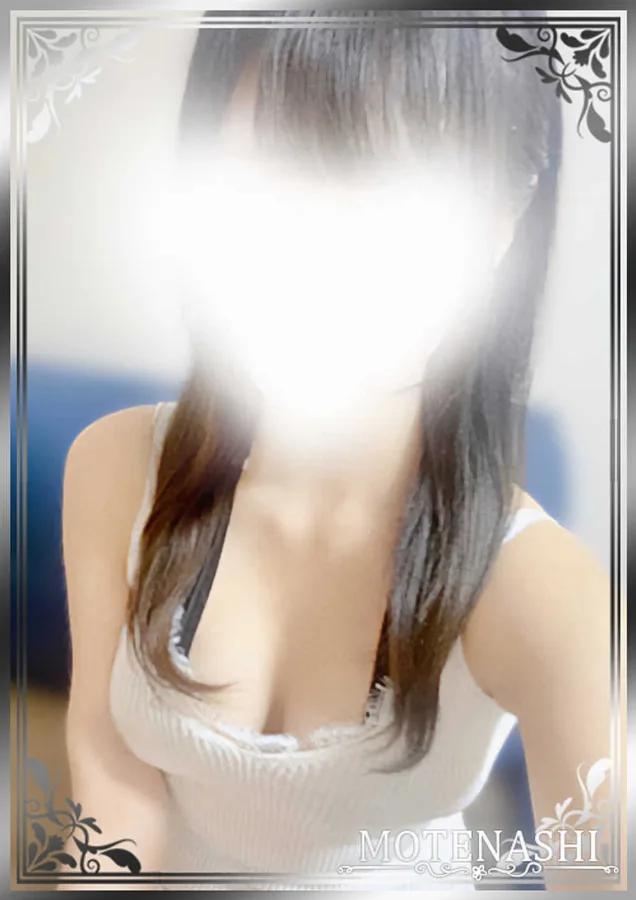 成宮さとみ