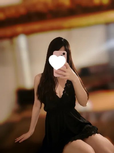 朝比奈ひとみ