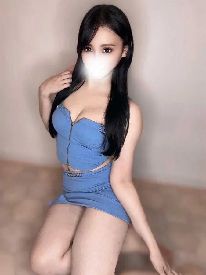 美園まみ