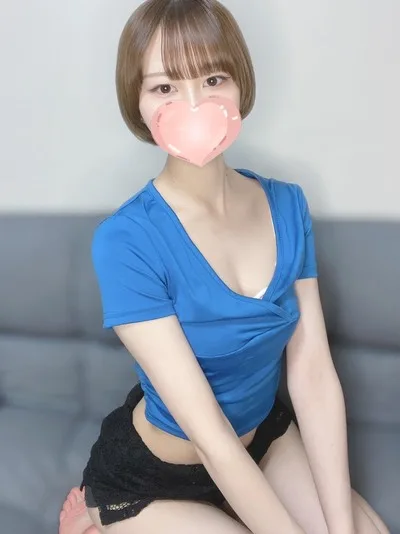 もも【白肌シルクの誘惑♡恋する禁断エステ】