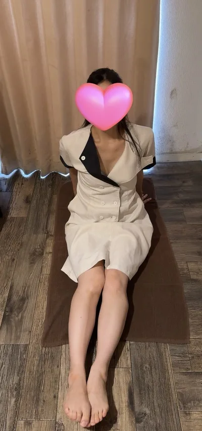 ★【純白セクシー妻】ともかさん