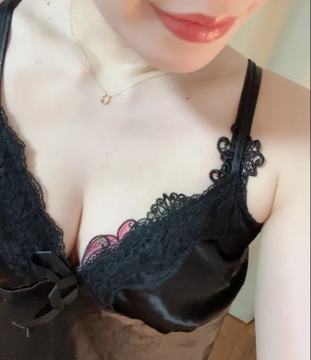 瞳(ひとみ)