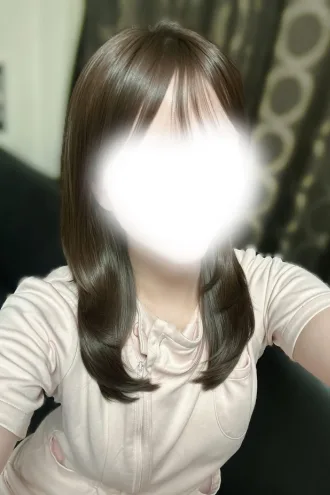 小雛 ももな