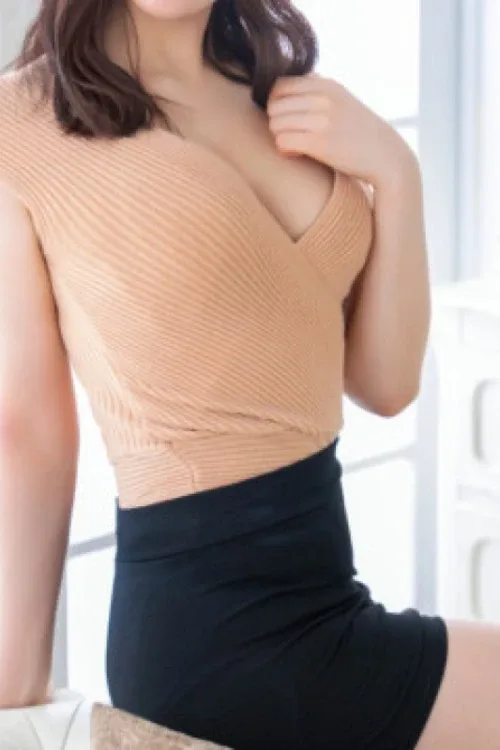 天野 麻菜