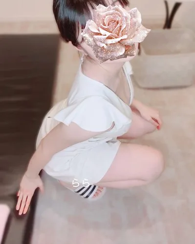 早乙女らら