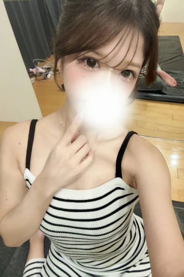 秋月なな