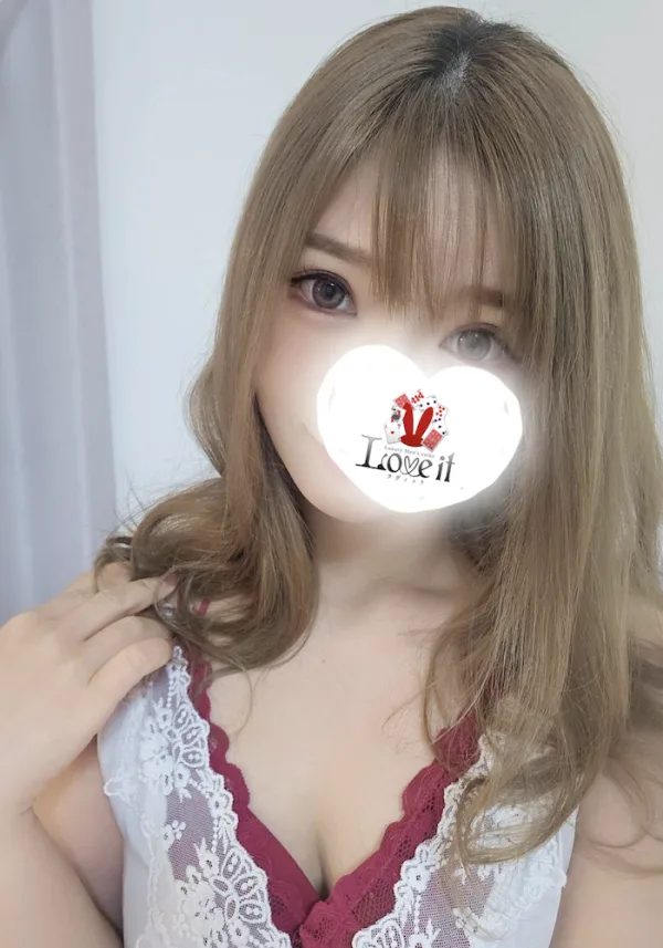 優木みなみ