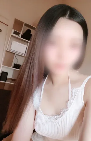 はる(28)