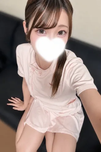 愛川 なゆ