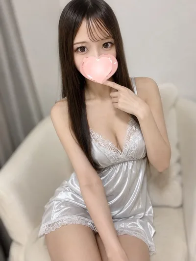 ゆに【可愛さと綺麗さ♡欲張り癒し美女】