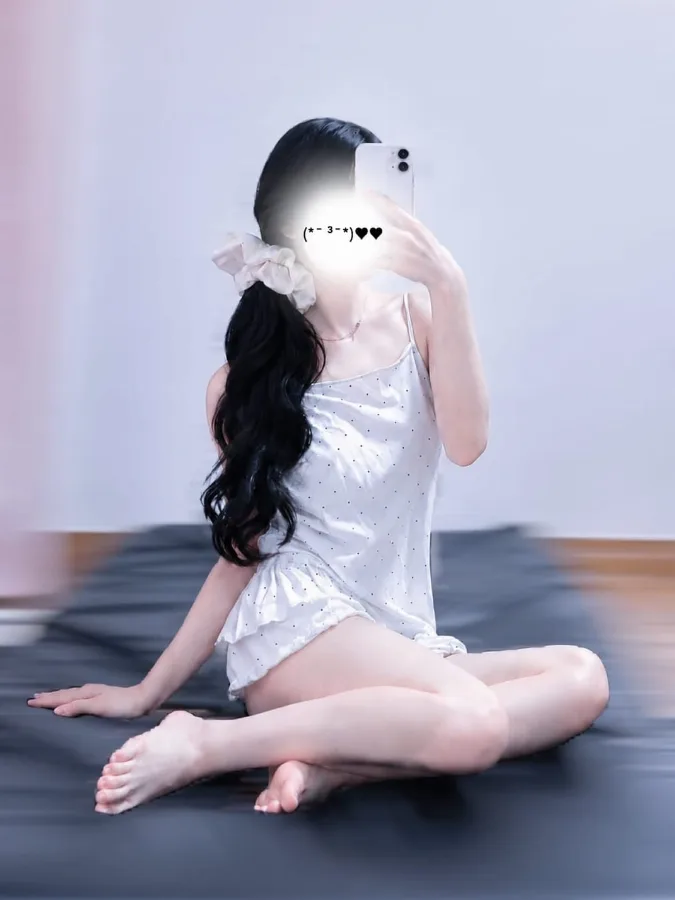 きぃ