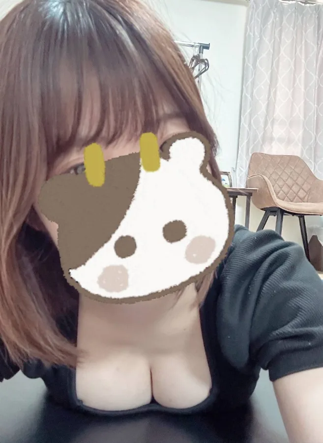 Therapist. 獺祭わかな（23 歳 ）