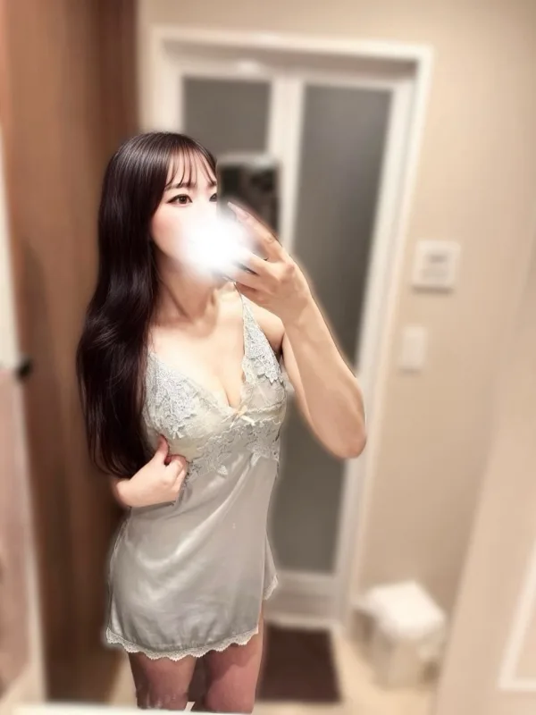 夏目ここ