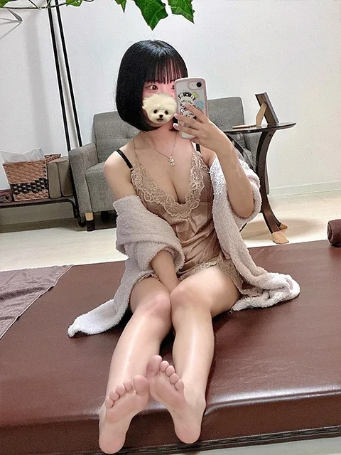 結城 なとせ