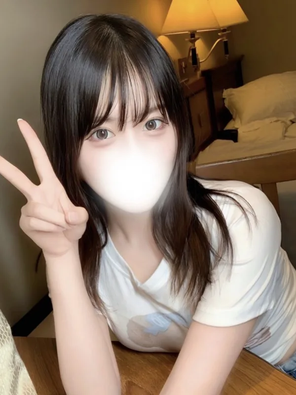 小鳥遊 ここな