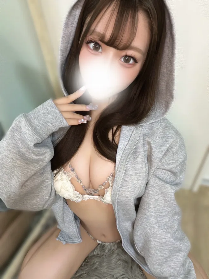 マナミ