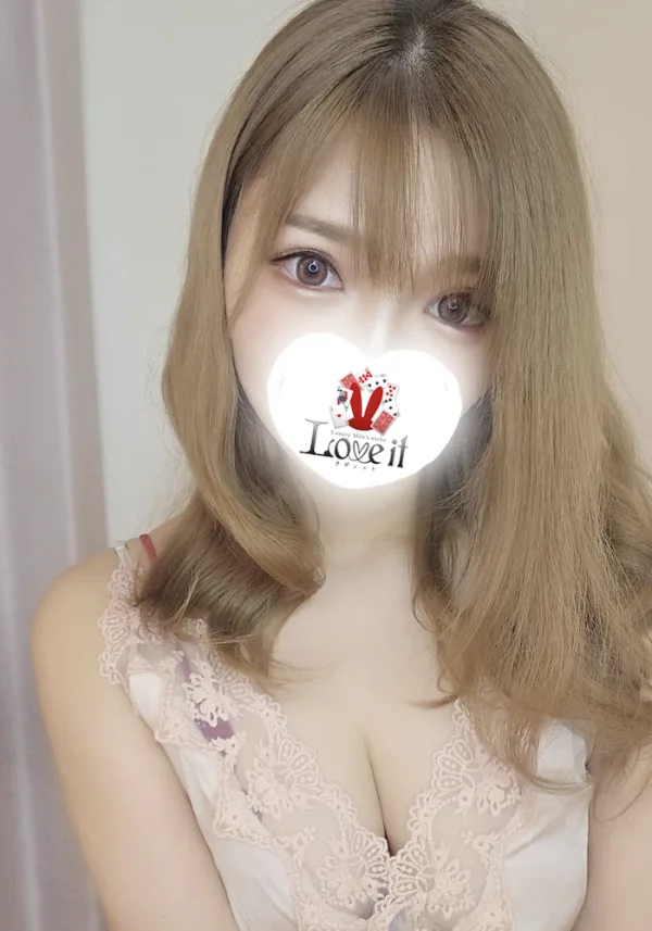 優木みなみ